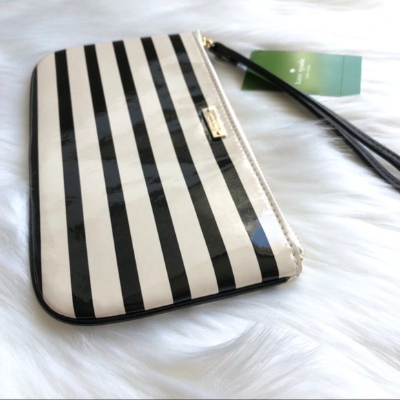New KATE SPADE Striped Zippery Chrissy Wristlet Black Cream 8.25” x 4.6” - Picture 3 of 11